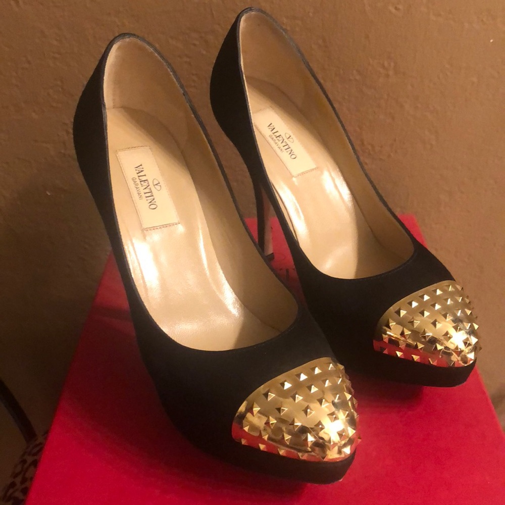 Valentino Gold Cap Nero